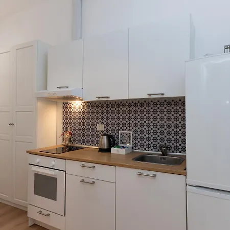 Promo Inizio Anno, Eleganza In Centro Citta, Mare E Parcheggio A Due Passi Pescara