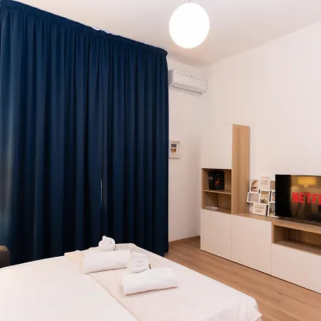 Apartment Promo Inizio Anno, Eleganza In Centro Citta, Mare E Parcheggio A Due Passi Pescara