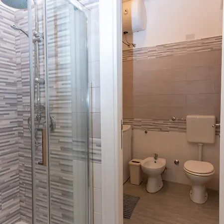 Promo Inizio Anno, Eleganza In Centro Citta, Mare E Parcheggio A Due Passi