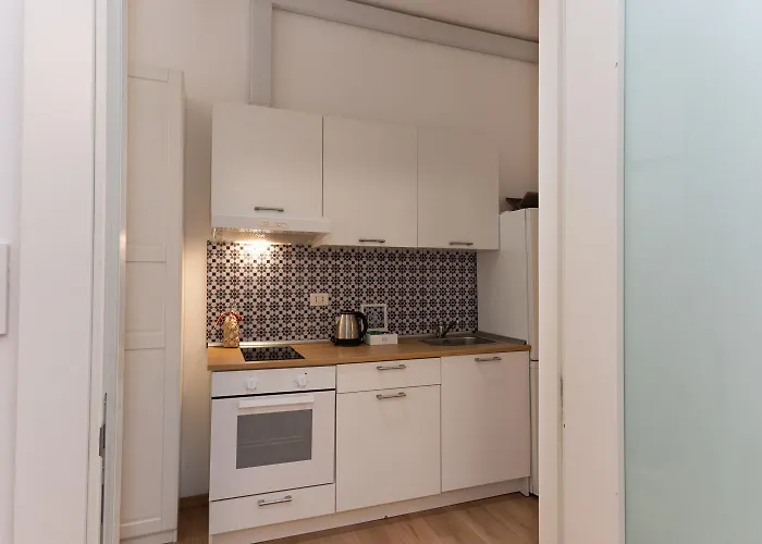 Promo Inizio Anno, Eleganza In Centro Citta, Mare E Parcheggio A Due Passi Pescara