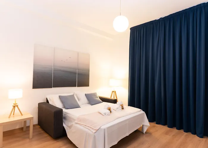 Promo Natale, Eleganza In Centro Città, Mare E Parcheggio A Due Passi